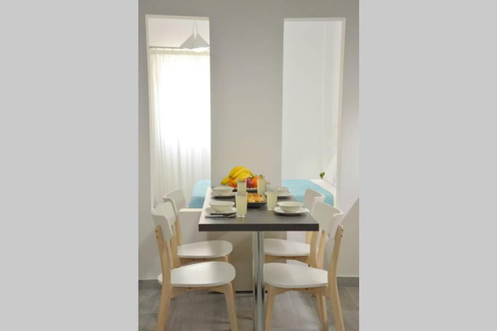 Alisahni Apartment Adámas Eksteriør bilde