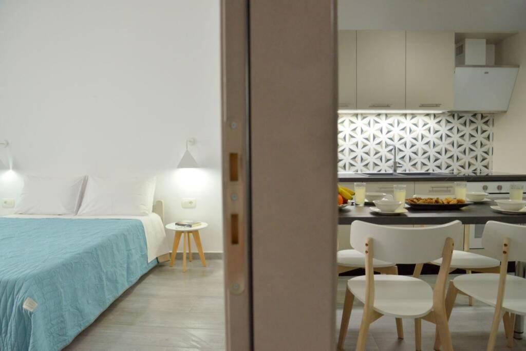 Alisahni Apartment Adámas Eksteriør bilde