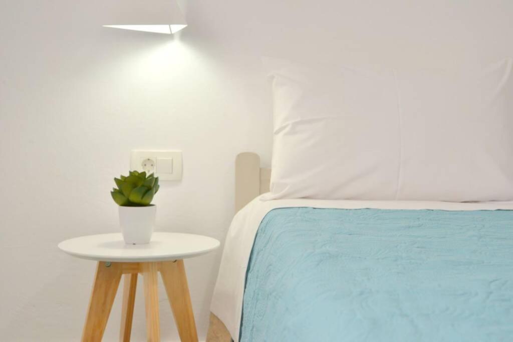 Alisahni Apartment Adámas Eksteriør bilde